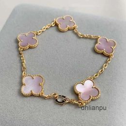 Designer Charm Bracelets Van Four Leaf Clover Cleef Bracelet Bracelets 2024 18k Gold Love Bangle Pendant Sparkling Crystal Diamond Party Jewellery 1p97