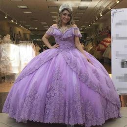 vestidos de 15 a os Light Purple Quinceanera Dresses Short Sleeves V-neck Lace Beads Sequins Backless Sweet 16 Dress Ball Gown Pro2518