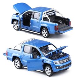 132 Scale Luxury Diecast Alloy Metal Car Model For TheVolks wagen Amarok PICKUP Collection Model Pull Back Truck Toys Vehicle LJ26446775