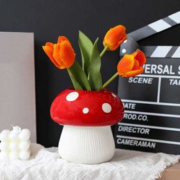 Vases Creative Mushroom Vase Ceramic Hydroponic Vase Flower Arrangement Home Decor Desktop Ornament Flowerpot YQ240117