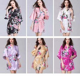 Women039s sleepwear quimono noite robe seda artificial cetim casamento noiva dama de honra roupões curto floral roupão peignoir femme6544836