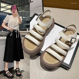 Sandals Soft Leather Women's 2024 Summer Fashion Thick-soled Round Toe Beach Sponge Cake Bottom Buckle Roman Shoes