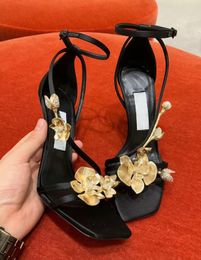 Bridal Wedding Zea Sandals Shoes High Heels Women Square Toes Metal Flowers Black Satin Leather Pumps Elegant Brand Lady Gladiator Sandalias EU35-41