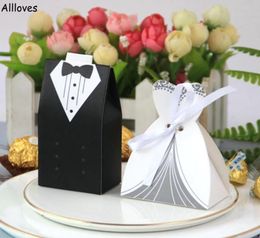 100 pcslot Bride And Groom Wedding Favour Holders Gifts Bag Candy Box DIY With Ribbon Wedding Decoration Souvenirs Party Supplies 2602119