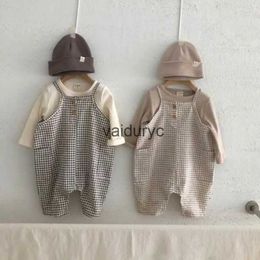 Pullover Spring Autumn Baby Boy Romper مجموعة ألوان صلبة T Shirt Babyless Phemsuit Girls Cute Plaid Bemsuit Clothing H240508