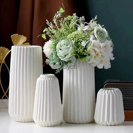 Vases Vase for Decor Home Accessories White Ceramic Vase Living Room Decoration Aesthetics Plant Pots Decorative Modern Flower Vases YQ240117