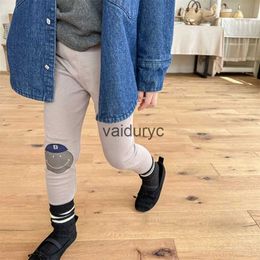 Legginsy Rajstopy 2023 Zima nowe ldren moda kreskówka Dziewczyny Grube ciepłe spodnie dziecięce spodnie urocze ubrania dla dzieci H240508