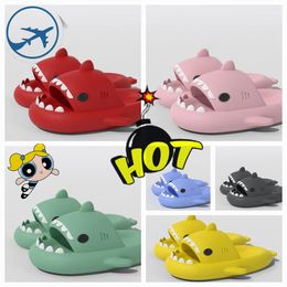 2024 brand cartoon shark slippers summer outdoor sandals men's women's rainbow slippers soft soled beach casual sandals