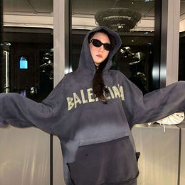 2023 Balencigs Paris Hoodie Hoodies Mens Sweaters Fashion Designer High Edition Home American Textured Paper Tape Printing Letters Washed Worn Old Hood SI6D