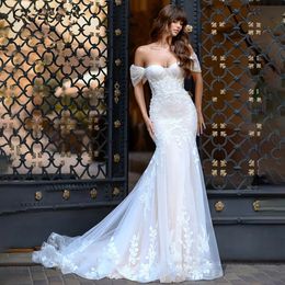 Elegante abito da sposa a sirena Sweetheart Appliques in pizzo Senza maniche Backless Abiti da sposa Lunghezza pavimento Vestido De Novia YD 328 328