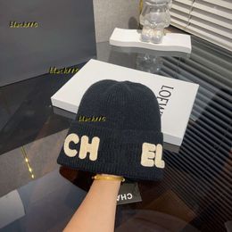 Beanie/Skull Caps Designer Beanie Luxury Knit Hats Knitted Woollen Hat Fashion Design Brand Hat Women And Men Knit Thick Warm Letters Casual Bonnet Present Factory