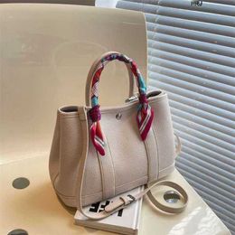 Designer Bag Garden Party Bags Womens 2024 New HigGrade Lychee Hand Fashion Versatile Single Shoulder Messenger Have Logo