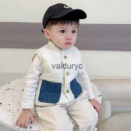 Waistcoat 2023 Winter New Baby Plus Velvet Thick Vest Kids Boys Cute Denim Pocket Infant Girl Sleeveless Warm Jacket Cardigan H240508