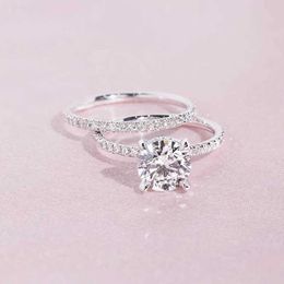 Band Rings Huitan BlBlRound Cubic Zircon 2Pcs/Set Rings for Women Simple Fashion Double Stackable Rings WeddBands Party Jewelry J240118