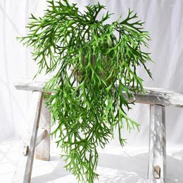 Decorative Flowers Artificial Rattan Wall-mounted Vibrant Colour Realistic Home Decoration Plastic Fake Fern Green Plant Staghorn Leaf For