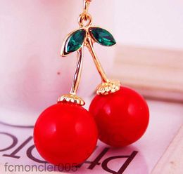 Fashionable Cute Crystal Red Cherry Key Chain Car Ring Ladies Bag Accessories Fruit Metal Pendant Craft Gift WGLA