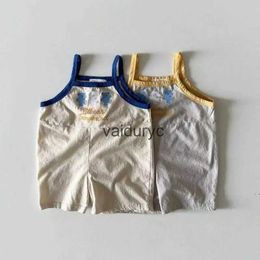 Jumpsuits 2023 sommar ny baby bomull ärmlös väst romer tunt andningsbar spädbarn pojke björn tryck jumpsuit baby flicka tecknad onesie h240508