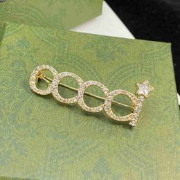 Pins Brooches Diamond Brooch Luxury Brand Designer diamond Letter Lapel Pins Famous Double Letter Pins Rhinestone Suit Pin Jewellery Accessories