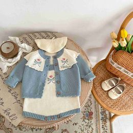 Clothing Sets 2024 Spring New Baby Girl Flower Embroidery Bodysuit Set Infant Sleeveless Knitted Jumpsuit + Cardigan Coat Toddler Outfits H240508