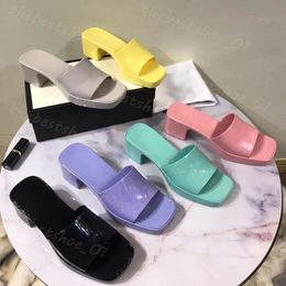 Designer Women Slippers Chunky Rubber Slippers Summer Thick Bottom Sandals Beach Slides Alphabet Jelly Sandals High Heels Sandal Pink Green Candy Colour