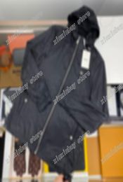 21ss men printed designer Jacket paris Bee embroidery clothes short sleeve mens shirt tag white black 068465825