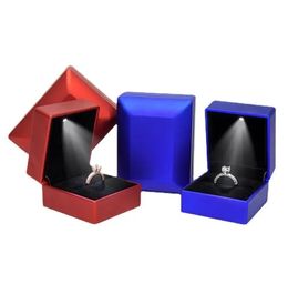 Led Lighted Earring Gift Box Wedding Engagement Ring Jewelry Display Case SN1736