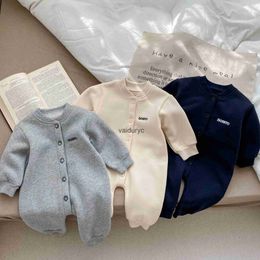 Rompers Pullover 2023 Winter Newborn Plus Velvet Thick Romper Cotton Baby Warm Long Sleeve Jumpsuit Letter Print Infant Boy Girl Clothes 0-24M H240508