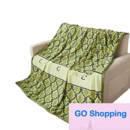 150 x 200cm Blanket Green Mesh Lace Letter Logo Blanket Office Nap Blanket Winter Thickened and Warm Flannel Travel Blanket with Gift Box Top Quatily