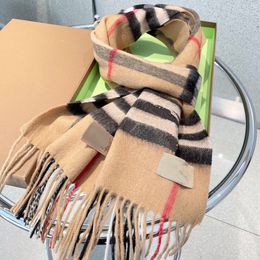 2024 Designer scarf Brand cashmere scarves Winter men and women long scarf fashion classic large plaid cape