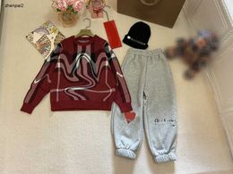 Luxury baby Tracksuits kids designer clothes three-piece Size 100-160 Chequered sweaters and sanitary pants Winter hats Jan20