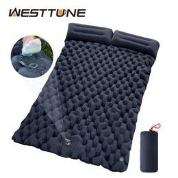 Pads Camping Double Iatable Mattress with Builtin Pillow & Pump Outdoor Sleeping Pad Iatable Mat for Travel Backpacking Hiking