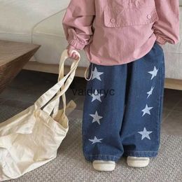 Byxor 2024 Spring New Ldren Loose Kids Girls Star Print Jeans Baby Boys Denim Fashion Clothes 1-6 år H240508