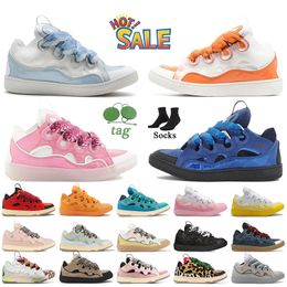 Luxury Top Leather Designer Curb Sneakers Casual Shoes Women Mens Platform Rubber Sole Sneaker Embossed Mother and Child White Black Pink Blue Sports Trainers 35-46