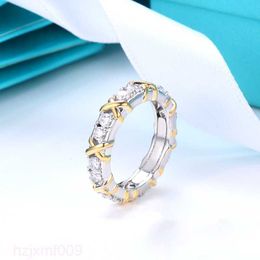 T8jy Band Rings Fashion Ring Moissanite Designer Jewellery Woman Gold Cross Between Diamond 18k Rose Wedding for Men Luxury Jewelrys Party G