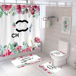 デザイナーバスルームカーテンクラシックロゴプリントバスルームカーテンフロアマットセット4個のバスルームトイレットマットの家の飾り
