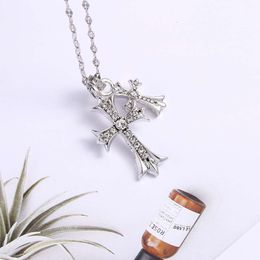 2024 Designer Brand Cross Ch Necklace for Women Luxury Chromes Double Diamond Pendant Gold Hip Hop Men Sweater Heart Classic Jewellery Neckchain D25x