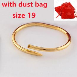 New Designer nail Bracelet Classic Luxury Couple Bracelet for Women&Men High Quality 316L Titanium Steel Bracelet Jewelry Gift With dust bag size17/19 Bangle