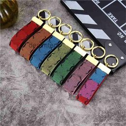 Designer Keychains Fashion Luxury Lanyards Mens Metal Keychain Leather Car Key Chain Bag Charm Pendant Unisex Keyring Classic Accessories Small Jewellery No Box MP62