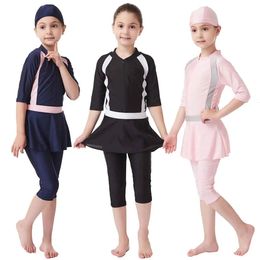 Kids Muslim Swimwear Capjumpsuitskirt 3pcs Girls Modest Swimsuit Swimming Bath Shorts Diving Suit Arab Islamic Beachwear 240117