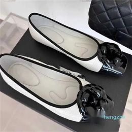 Designer Dress Shoes Ballet Flats Shoes Classic Flower Quilted Leather Slip On Ballerina Women Square Toe Ladies