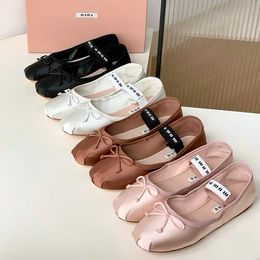 Luxury Miui Heel Ballet Flat Yoga Casual Shoe for Woman Men Loafer Dress Dance Designer Shoe Miui Leather Canvas Shoe Black White Pink Bow S