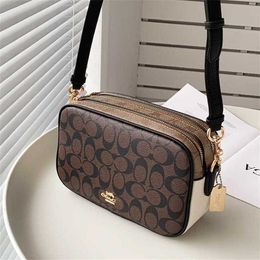 Number 5821 Olay Women's 2023 New Classic Colour Blocking Coating Old Flower Single Shoulder Crossbody Double Zipper Camera Bag