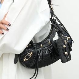 2024 new Classic Luxurys designer half moon tote women's motorcycle bag Crocodile embossed with LE CAGOLE crossbody handbag small clutch Vintage shoulder bags purse