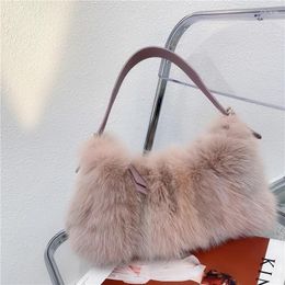 Waist Bags 2024 Autumn/Winter Underarm Bag Real Hair Version Fur Spliced Handbag With Novel Pull Lock Design For Women's Style