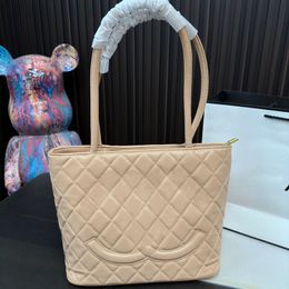 30x25cm Vintage Women Designer Large Shoulder Bag Tote Caviar/Lambskin Leather Two-Tone Appliques Decoration Leather Strap Diamond Lattice Jumbo Handbag Purse