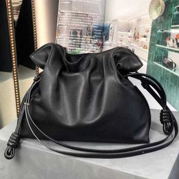 Le Clutch Designer Bag Premium Leather Cloud Bags Many Colors Brand Crossbody Bags Lucky Tote Bag 231115