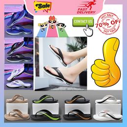 Free shipping Designer Casual Platform Slides Slippers man Woman wear-resistant anti slip Rubber breathable soles flops Flat Summer Beach Slipper size40-45