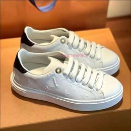 Casual Shoes Brand sneakers Designer Shoes Retro men's leather lace-up fashion trainer Sports women's Casual sports small white shoes