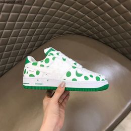 luxury designer shoes casual sneakers breathable Calfskin with floral embellished rubber outsole very nice mjlfaz09001