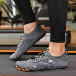 Slippers Low Soft Breathable Sandals Walking Shoes For Man Gold Sneakers Sports Design Hyperbeast Genuine Brand